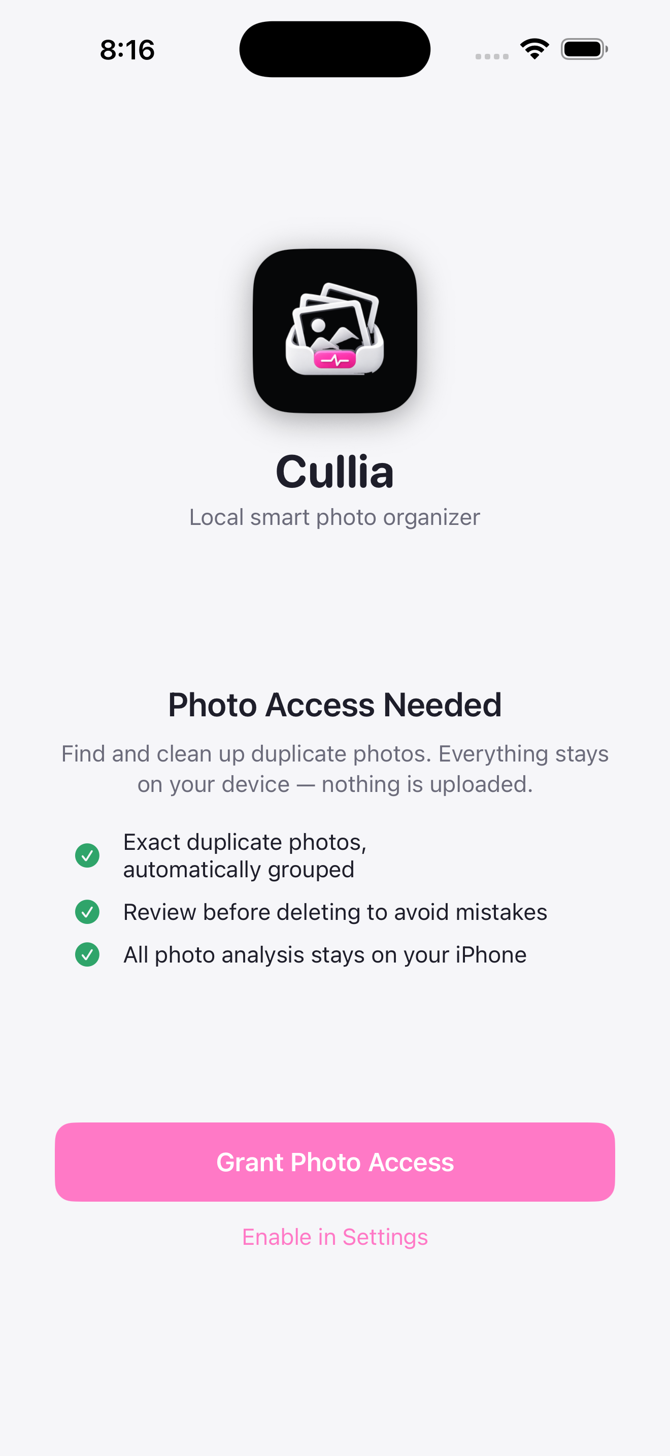 Cullia asking for photo access, listing exact duplicate grouping, review before deleting, and all analysis on iPhone